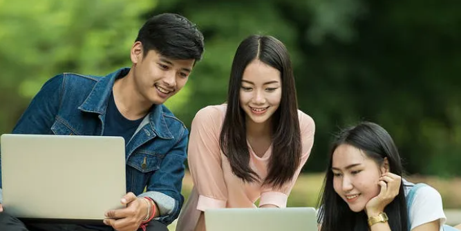 Top 10 Scholarships for International Students 2025