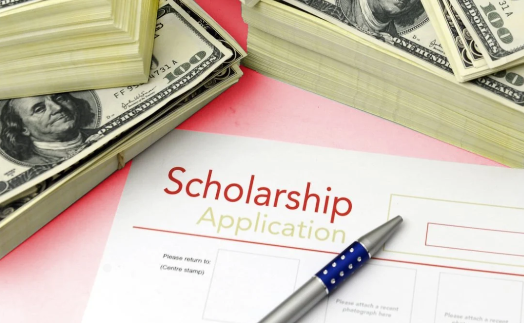 How to Find Hidden Scholarships for College Students